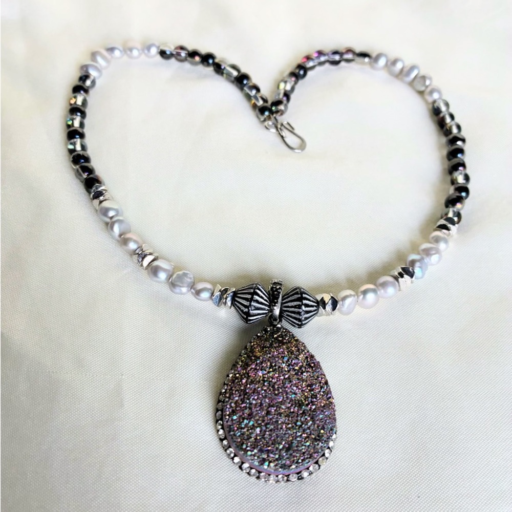 Simulated Druzy Quartz Agate Pendant Necklace W Faux Freshwater Pearl Beads